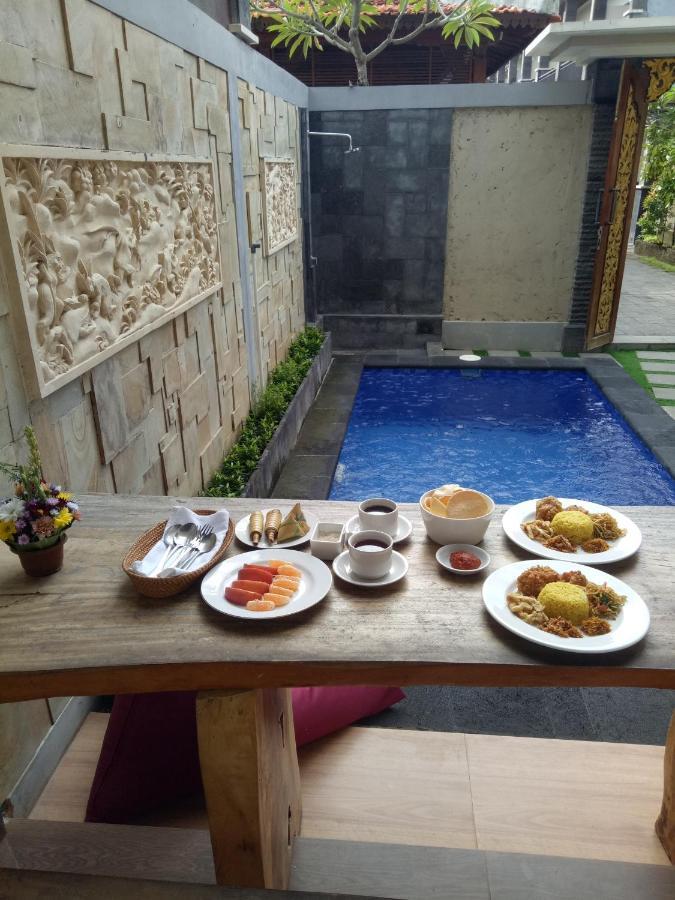 The Surya Kuta Villa Buitenkant foto
