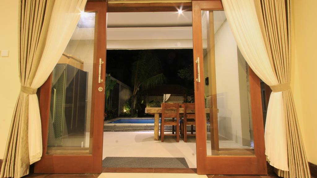 The Surya Kuta Villa Buitenkant foto