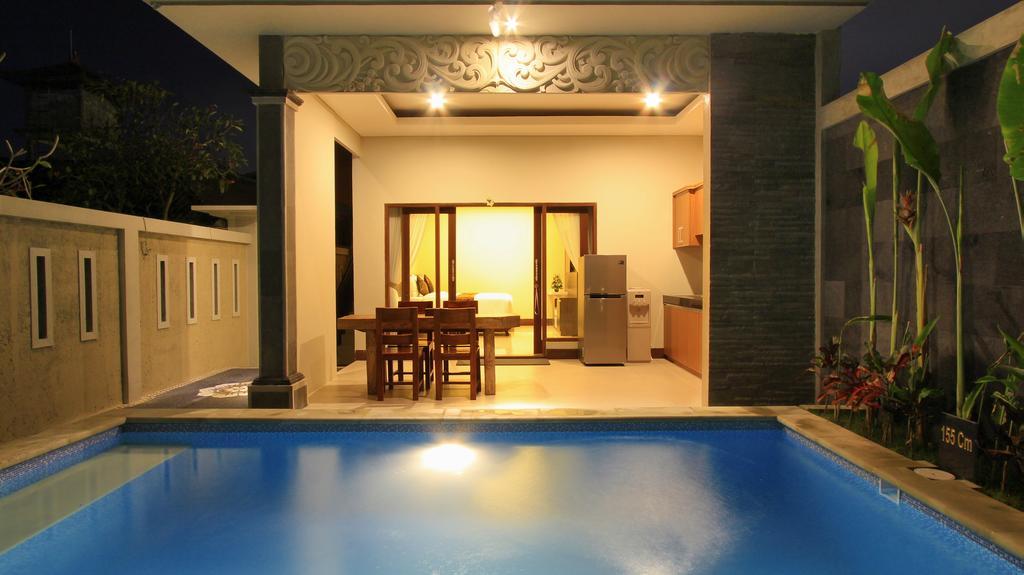 The Surya Kuta Villa Buitenkant foto