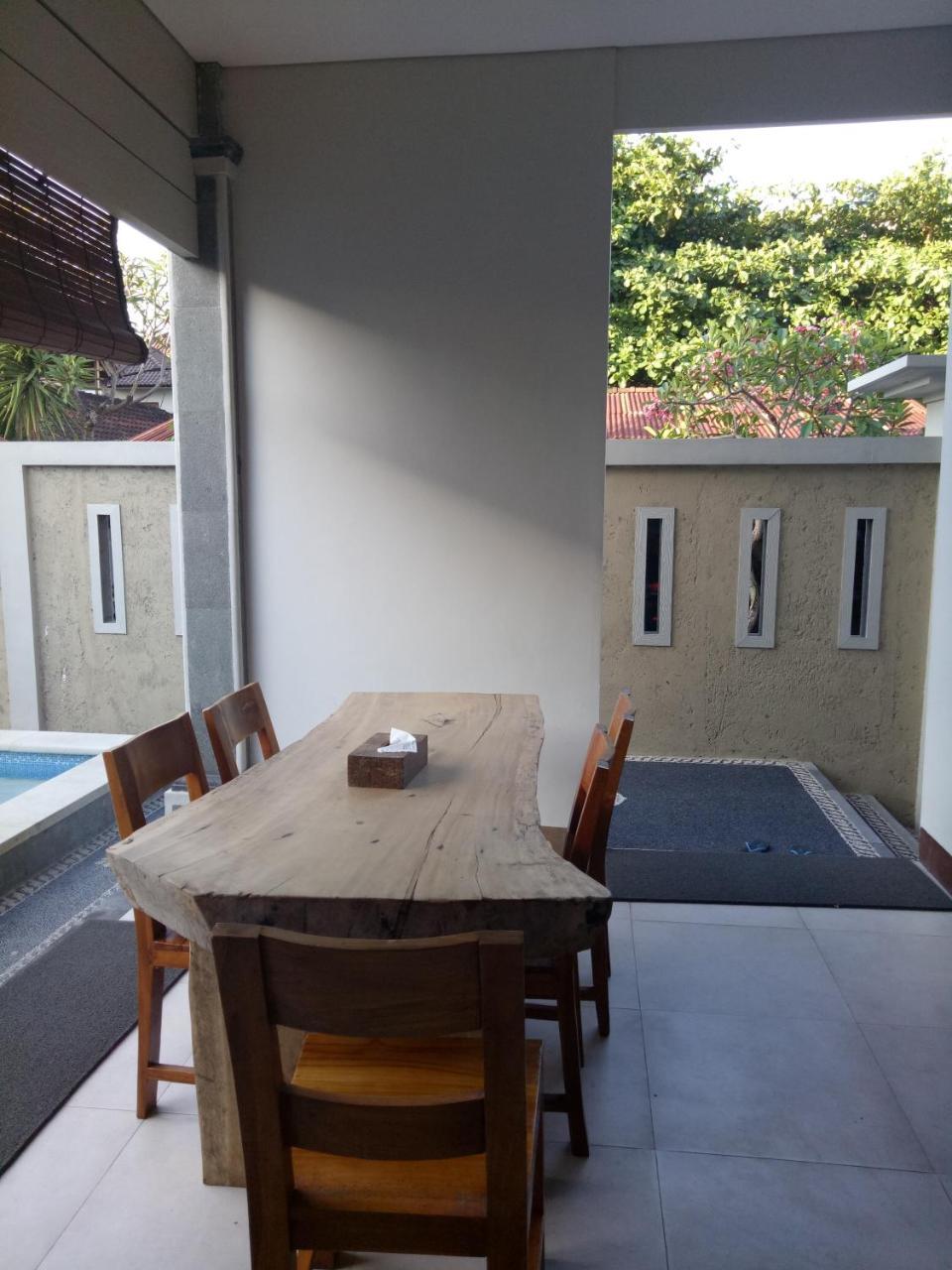The Surya Kuta Villa Buitenkant foto