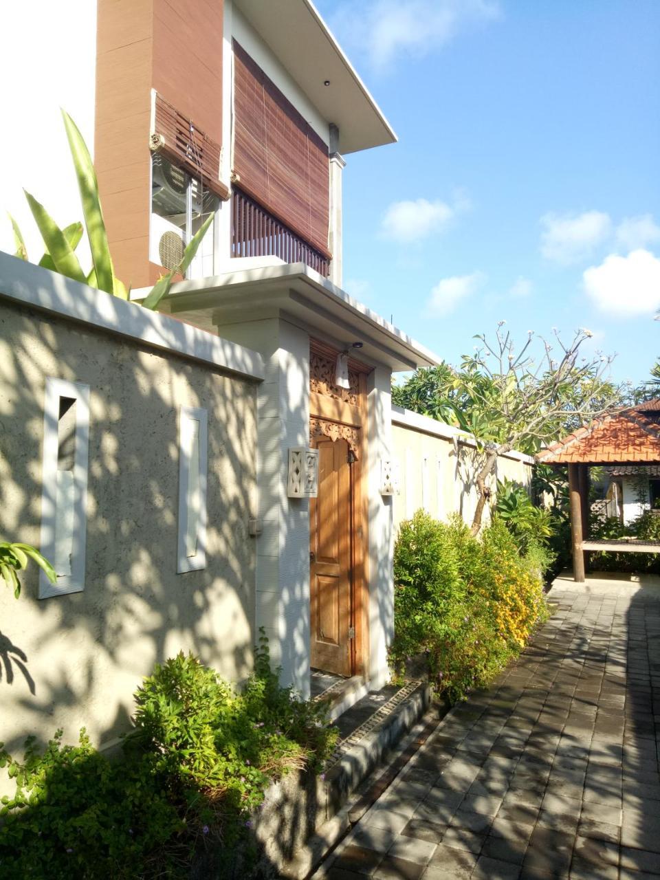The Surya Kuta Villa Buitenkant foto