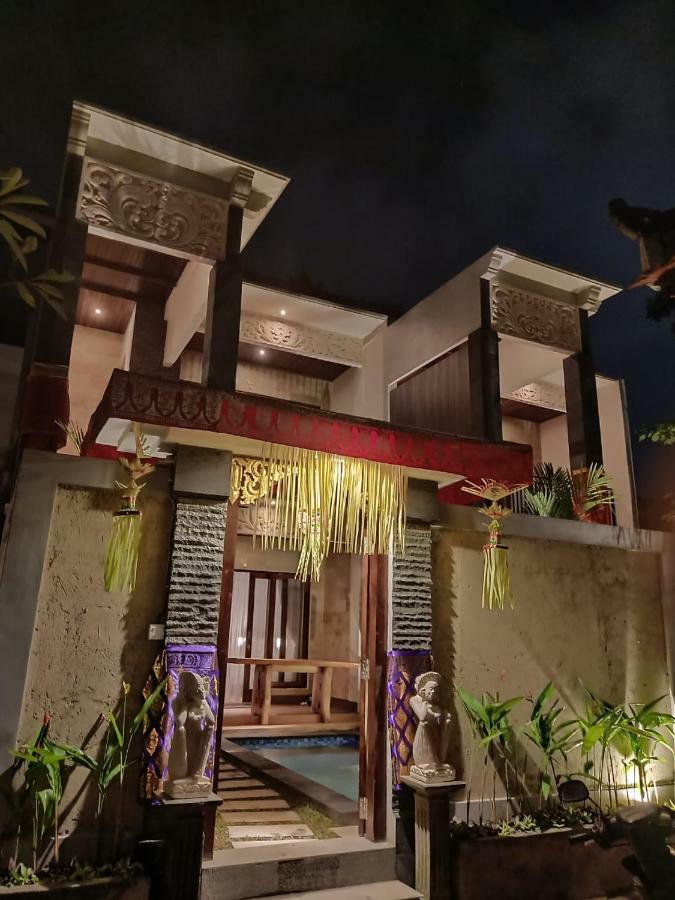 The Surya Kuta Villa Buitenkant foto